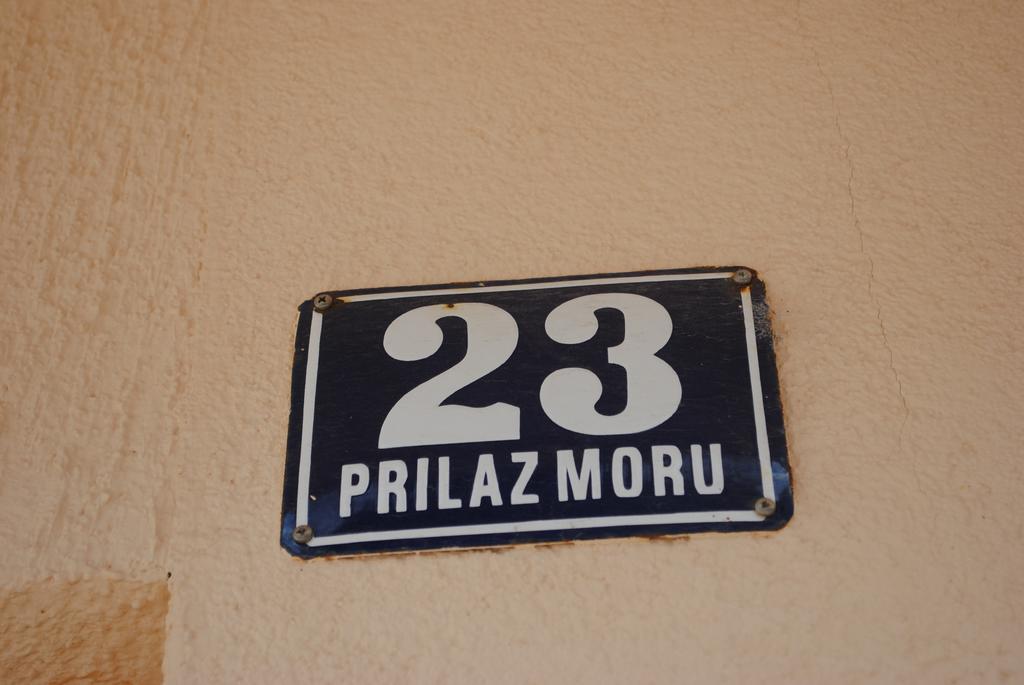 Mime Apartment *