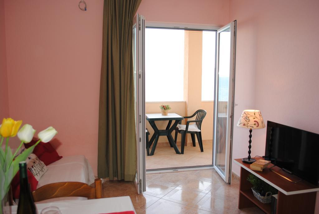 Mime Apartment