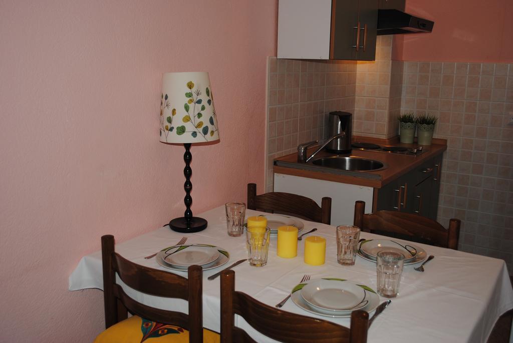 Mime Apartment *