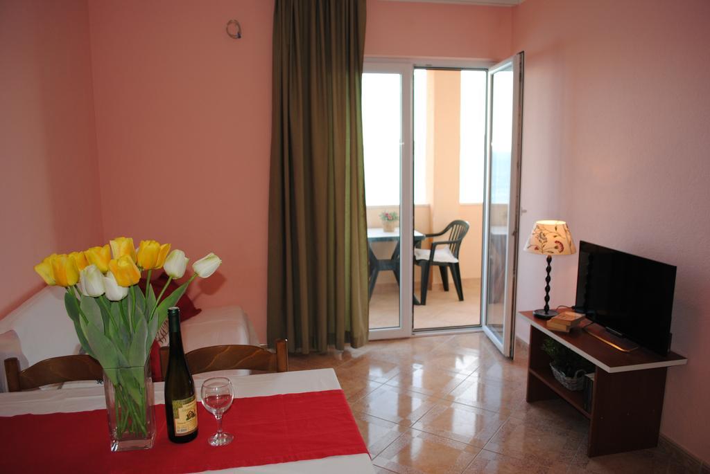 Mime Apartment